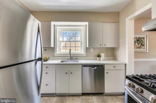 9609 Hastings Dr, Silver Spring MD 20901-3198 exterior