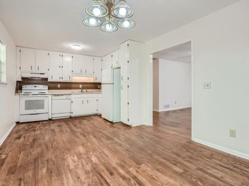 3988 Vly Brk Rd, Lithonia GA 30039-4280 exterior