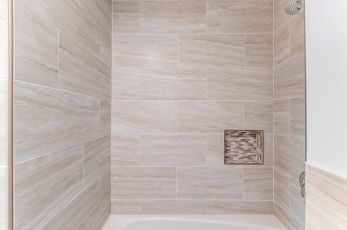 5009 Lavergne Ave, Chicago IL 60638-5831 exterior