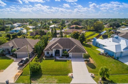 504 Cliff Rd, Fort Pierce, FL 34984-6224