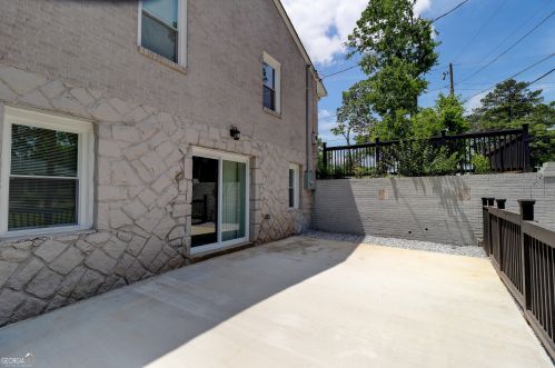 700 Lynn Cir, Atlanta GA  30311-2317 exterior