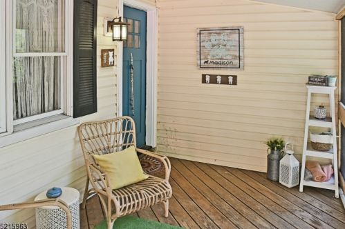 391 Shr Trl, Sparta NJ 07871-1403 exterior