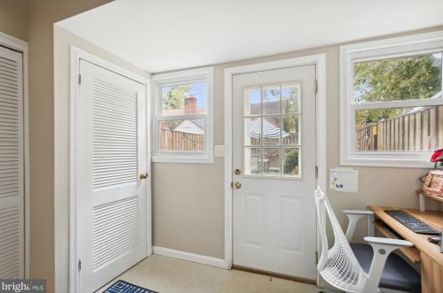 625 Alfred St, Alexandria VA  22314-1822 exterior