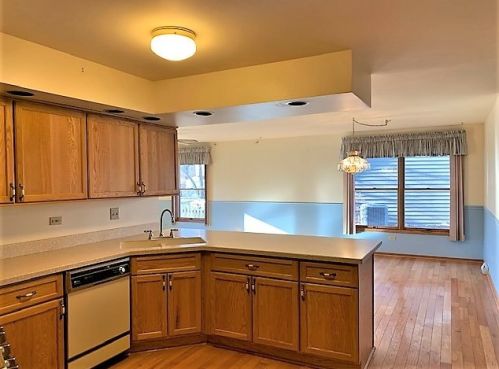 1114 Rosewood St, Joliet IL 60404-9412 exterior