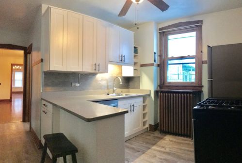 3941 Christiana Ave, Chicago, IL 60618-3316