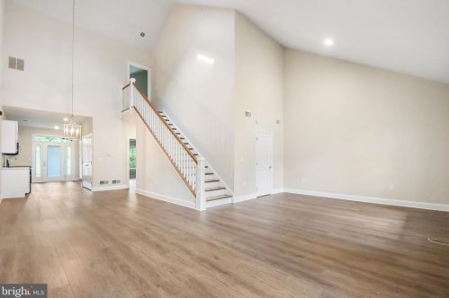 163 High Pointe Dr, Hummelstown PA  17036-8104 exterior