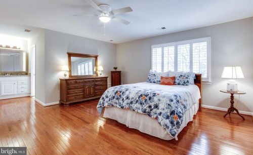 7308 Aynsley Ln, Mc Lean VA 22102-2931 exterior