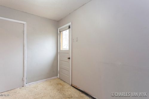 305 Jones St, Grant MI 49327-9143 exterior