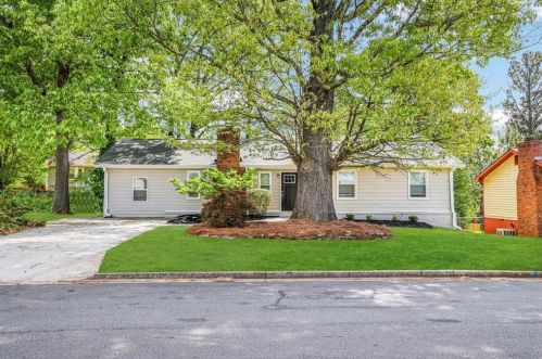 2052 Marbut Ln, Lithonia GA  30058-7933 exterior