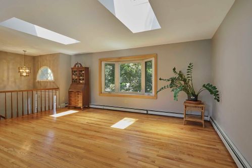 26 Ireland Dr, Poughkeepsie, NY 12603-2031