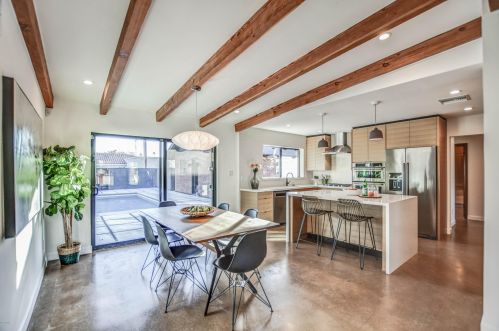 1201 Edgemont Ave, Phoenix AZ 85035-1809 exterior