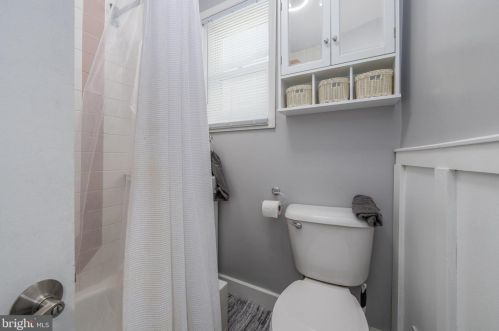 2524 Alder St, Philadelphia PA 19133-1628 exterior