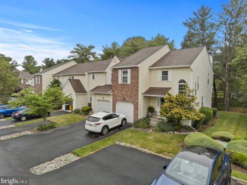 24 Revere Ct, Trenton NJ  08628-3610 exterior