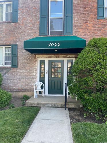 1044 Hunter Ave, Valley Stream, NY 11580-3034