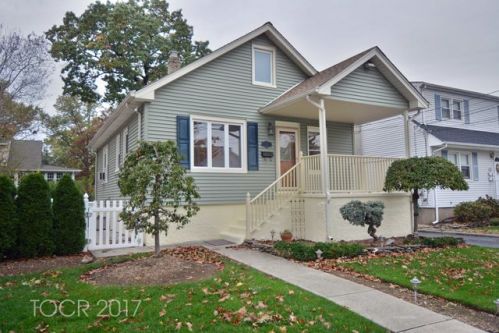 74 10th Ave, Paterson, NJ 07506-1746