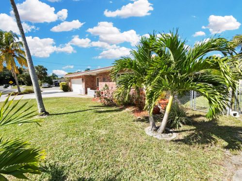 1599 4th St, Boca Raton FL  33486-3205 exterior