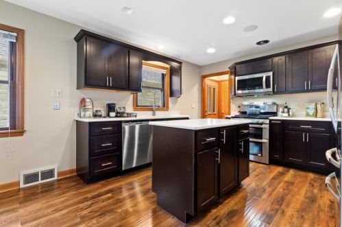 2917 38, Milwaukee WI 53210-2549 exterior