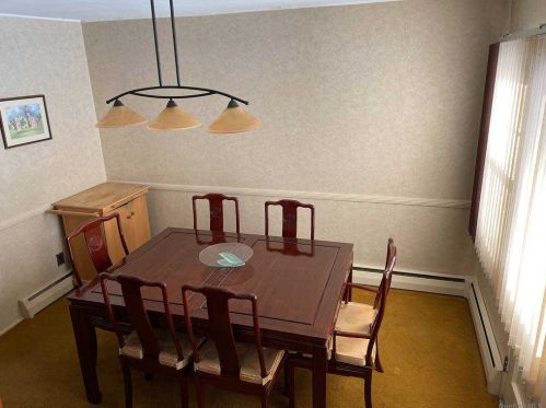 4 Dolly Dr, Commack NY 11725-2305 exterior