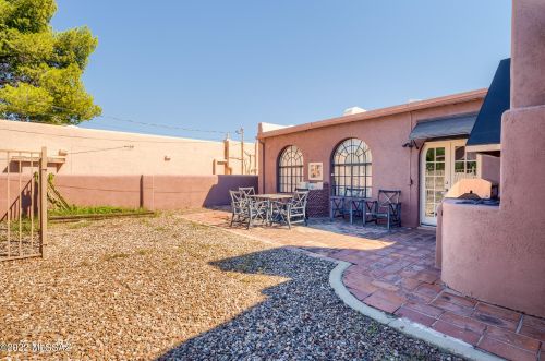 2021 6 St, Tucson AZ 85716-4822 exterior