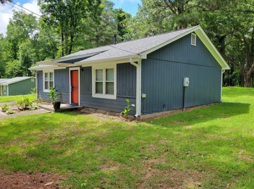 2233 Dodson Dr, Atlanta GA  30344-1051 exterior