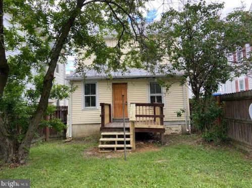 50 Queen St, Littlestown PA 17340-1336 exterior