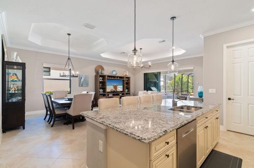 2794 Aviamar Cir, Naples FL 34114-9564 exterior