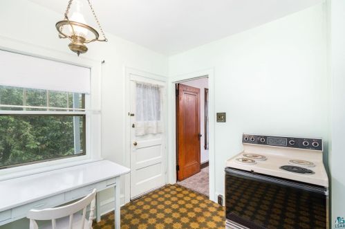 416 21 Ave, Duluth MN 55806-1626 exterior