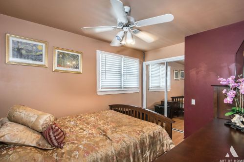 6024 Artesian Ave, Chicago IL 60659-4101 exterior