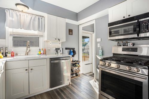 857 Cricklewood St, Wyoming MI exterior