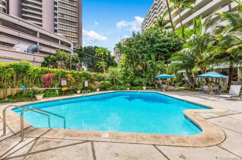 425 Ena Rd, Honolulu HI 96815-1735 exterior