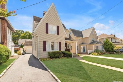 114 Beverly Pkwy, Valley Stream, NY 11580-4238