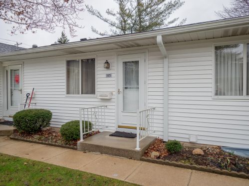 5025 Green Meadow Rd, Kalamazoo, MI 49009-1255