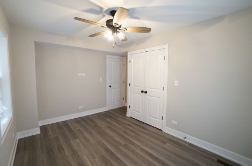 5249 Melvina Ave, Chicago IL 60638-4306 exterior