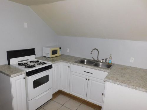 3 Columbus Ave, Providence RI 02911-2442 exterior