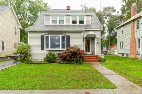 17 Randolph Ave, Poughkeepsie NY 12603-3312 exterior