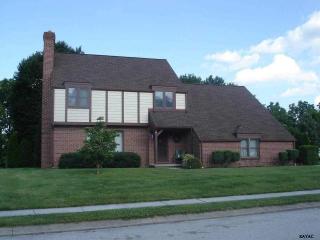 53 Brewster St, Hanover, PA 17331-2827