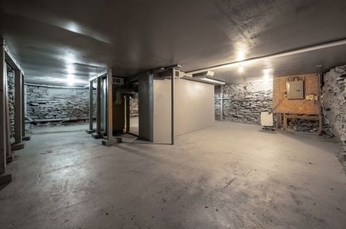 20 Un St, Taunton MA 02780-3313 exterior