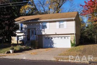 1731 Memorial Dr, Pekin, IL 61554-1837