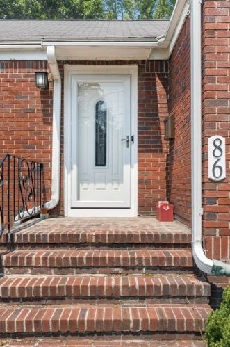 86 Conant St, Danvers, MA 01923-2566