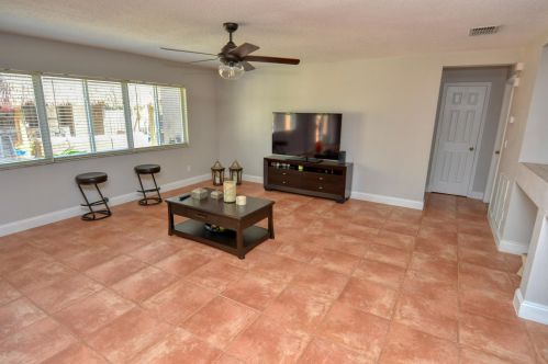 1761 Bradway Ln, Fort Pierce FL 34953-1621 exterior