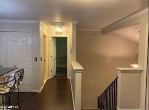 1688 Deepwood Cir, Rochester MI 48307-6098 exterior