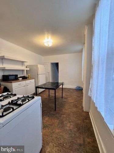 2503 6th St, Philadelphia PA  19133-2606 exterior