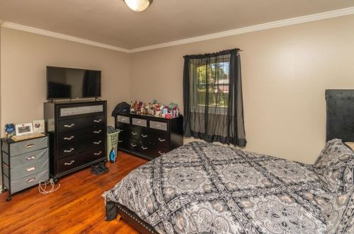 19 Briarwood Dr, Poughkeepsie NY 12601-5529 exterior