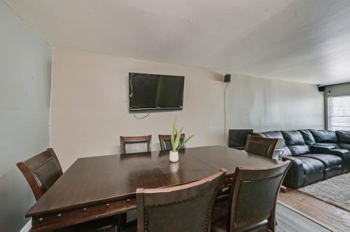 1614 4th St, Irving TX 75060-3111 exterior