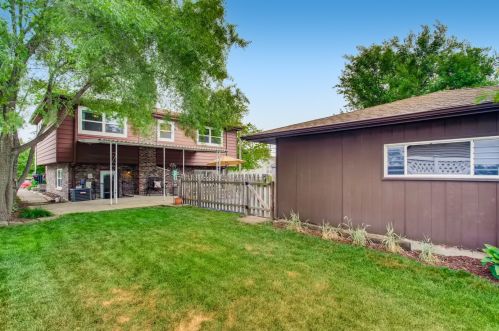 366 Commonwealth Ln, Elmhurst IL 60126-4918 exterior