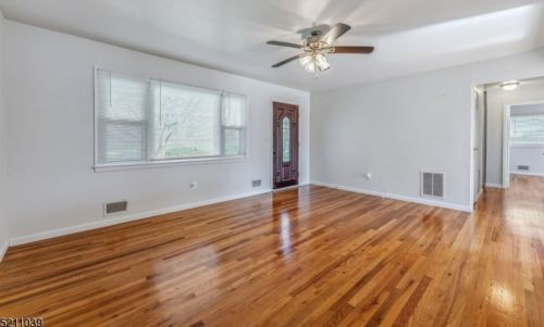 933 Grand Ave, Hackettstown NJ  07840-1015 exterior