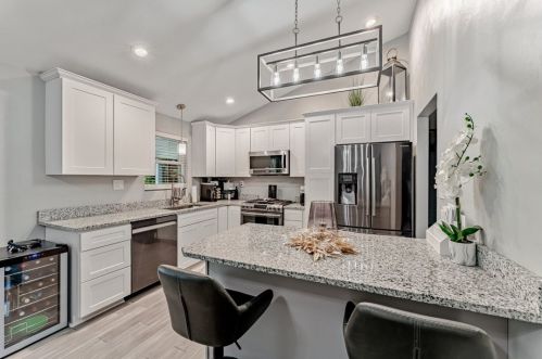 1521 Greendale Dr, Pittsburgh PA  15239-1143 exterior