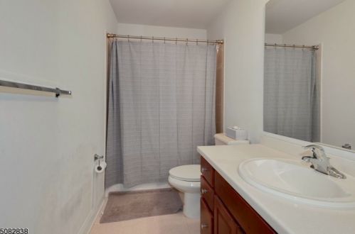 12 Ardsley Ct, Parsippany NJ 07834-3727 exterior