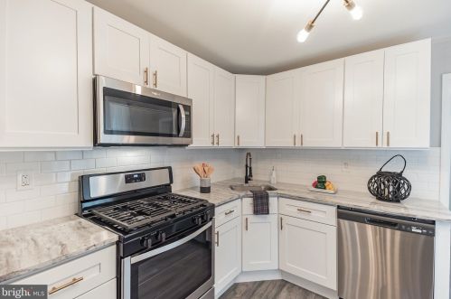 5230 Addison St, Philadelphia PA 19143-1517 exterior