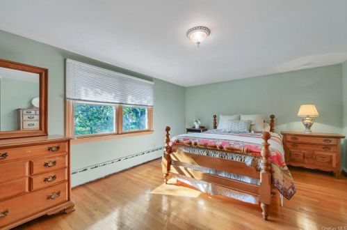 11 Marple Rd, Poughkeepsie NY 12603-1342 exterior